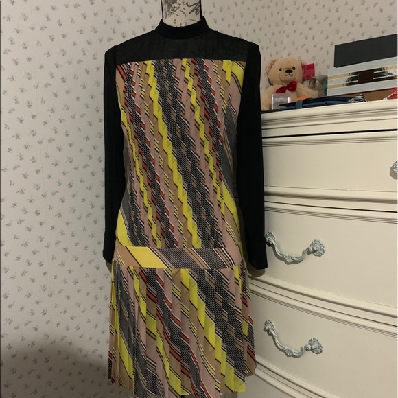 Karen Millen rainbow striped dress - Picture 11 of 16